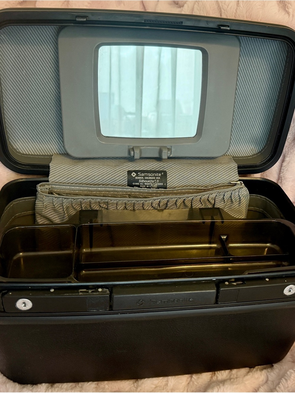 Vintage 1993 Samsonite Silhouette 5 Black Hard Makeup Train Case +Keys